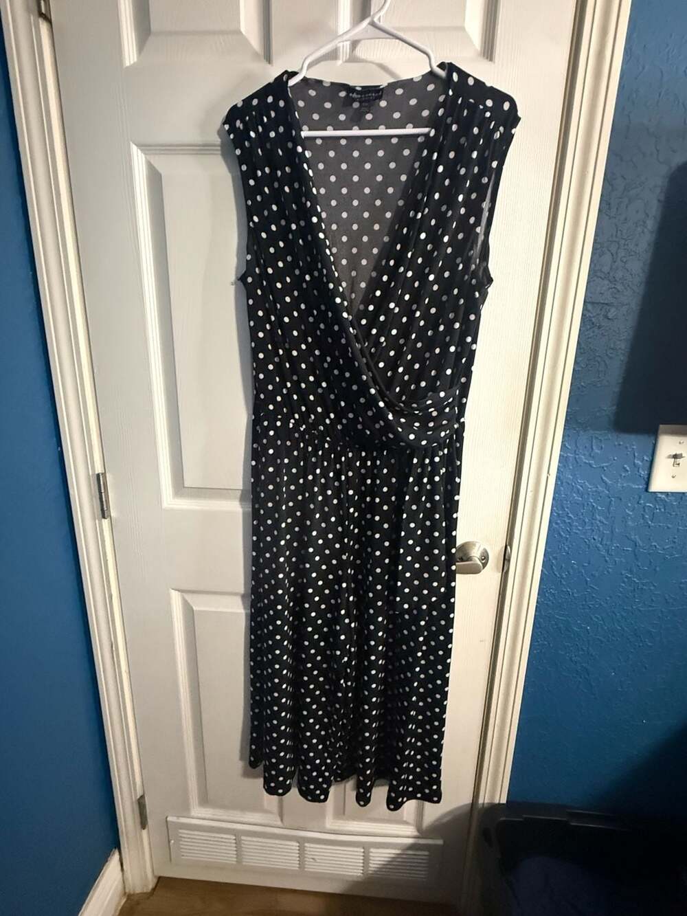 Connected Apparel Sleeveless Polka Dot V-Neck Wrap Jumpsuit Size 14W